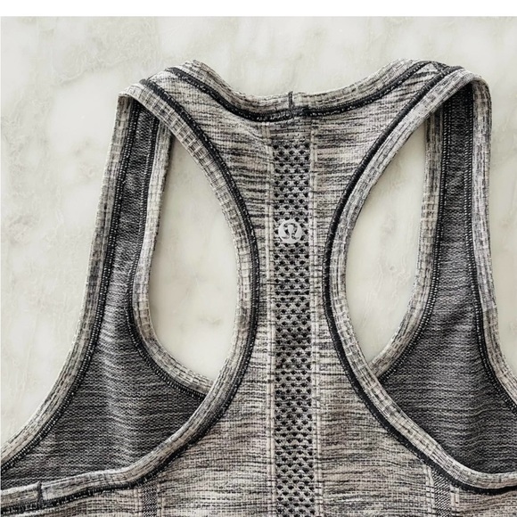 LULULEMON Swiftly Tech Racerback Ombre Graphite Black 4 Run Gym Cardio Crossfit - Picture 6 of 6